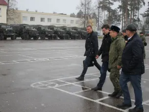 Глеб Никитин передал дополнительное снаряжение мобилизованным нижегородцам в Мулино