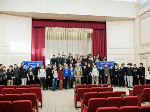 Участник СВО Артем Сазонов встретился с нижегородскими студентами в рамках патриотического проекта «Герои Родины»