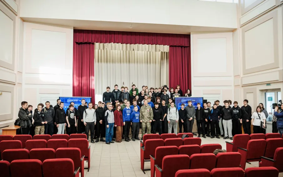 Участник СВО Артем Сазонов встретился с нижегородскими студентами в рамках патриотического проекта «Герои Родины»