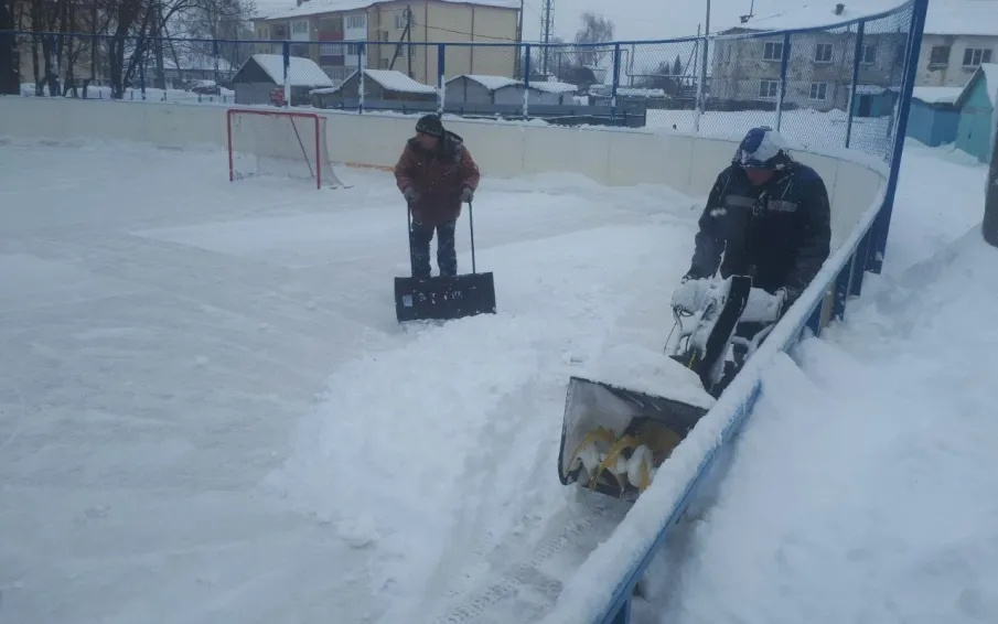 "Хоккейная коробка"