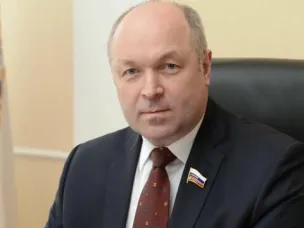 Уважаемые главы муниципальных образований, работники и ветераны органов местного самоуправления! Поздравляю вас с профессиональным праздником!