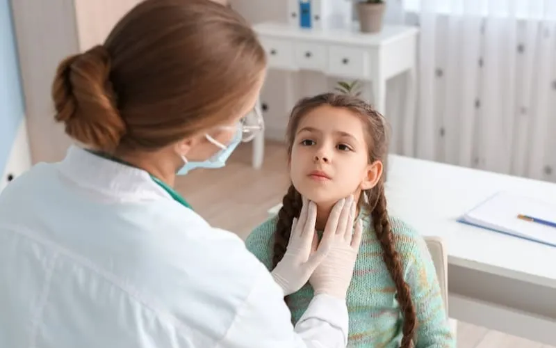 Инфекционная ангина у детей