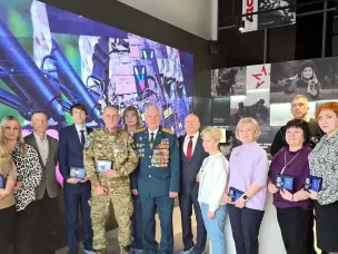 Нижегородских медиков в преддверии Дня Победы наградили медалями за помощь бойцам СВО