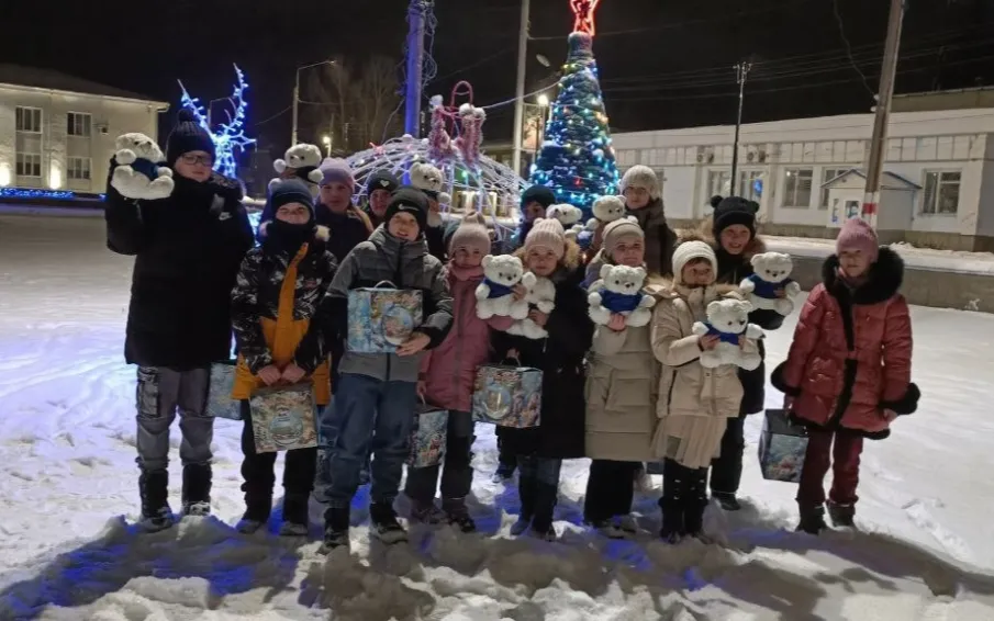 Нижегородский Кремль распахнул свои двери на красочное новогоднее представление  "Дед Мороз, возвращайся!"