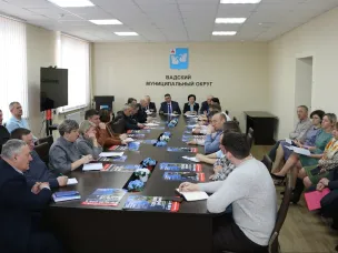 Еженедельное совещание с руководителями структурных подразделений, организаций и учреждений