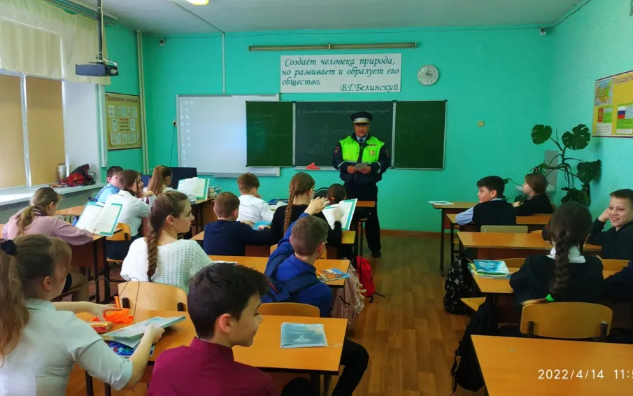 На Ваду Госавтоинспекторы провели профилактическую акцию «Безопасное место – с ремнем и автокреслом»