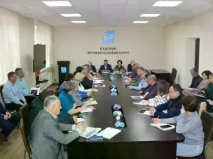 Еженедельное совещание с руководителями структурных подразделений, организаций и учреждений