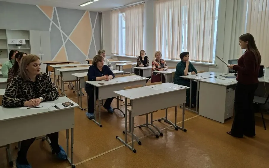 За парту – как на экзамен. Родители Вадского округа сдали ЕГЭ по русскому языку