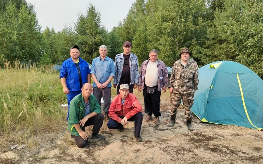 ВАДСКИЕ ДОБРОВОЛЬЦЫ ПОМОГЛИ СДЕРЖАТЬ ОГНЕННУЮ СТИХИЮ