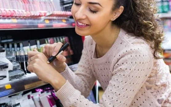 КАК ПРАВИЛЬНО ИСПОЛЬЗОВАТЬ КОСМЕТИЧЕСКИЙ ТЕСТЕР В МАГАЗИНЕ