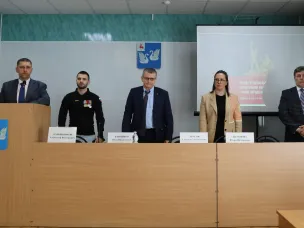 Встреча директора фонда развития патриотизма и содействия участникам специальной военной операции и членам их семей "Фонд Народного Единства Нижегородской области" Банникова Петра Витальевича с руководителями организаций