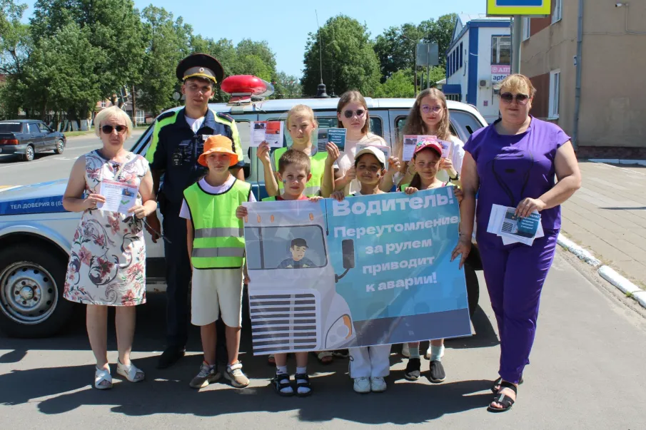 Перевозские Госавтоинспекторы призвали водителям о необходимости отдыха в пути во время дальней дороги