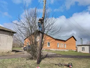 Замена сгоревших ламп в Лопатинском территориальном отделе