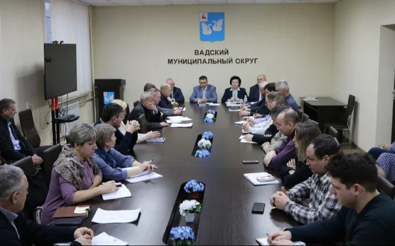 Еженедельное совещание с руководителями структурных подразделений, организаций и учреждений