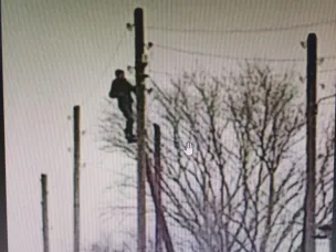 Замена сгоревших ламп в Лопатинском территориальном отделе