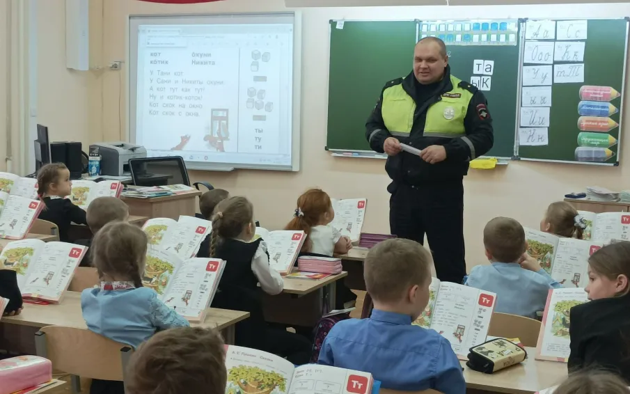 На Ваду Госавтоинспекторы рассказали школьникам о важности применения светоотражающих элементов