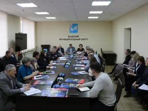 Еженедельное совещание с руководителями структурных подразделений, организаций и учреждений