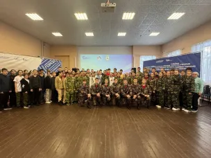 Ветеран СВО Владимир Петрухов провел «урок мужества» для участников спортивно-патриотических сборов «Код доступа: Зима»