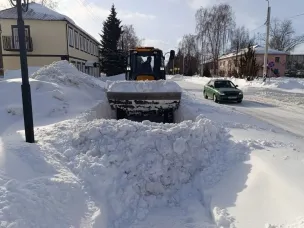 Очистка тротуаров от снега