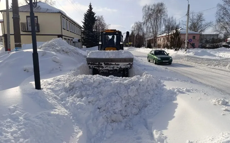 Очистка тротуаров от снега