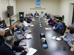 Еженедельное совещание с руководителями структурных подразделений, организаций и учреждений