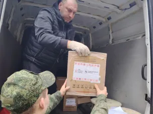 Нижегородские артисты привезли гуманитарную помощь и выступили с концертами перед бойцами в зоне СВО