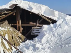 Опасность снежных масс на крышах: рекомендации Главного управления МЧС России по Нижегородской области для населения