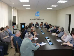 Совещание с руководителями и главными бухгалтерами муниципальных учреждений по завершению 2025 финансового года