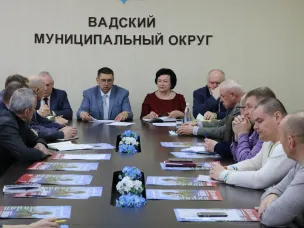 Еженедельное совещание с руководителями структурных подразделений, организаций и учреждений