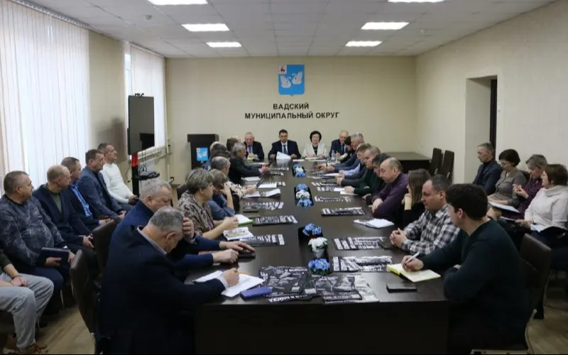 Еженедельное совещание с руководителями структурных подразделений, организаций и учреждений